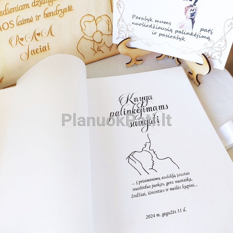 Svečių palinkėjimų albumas Mes trise-3