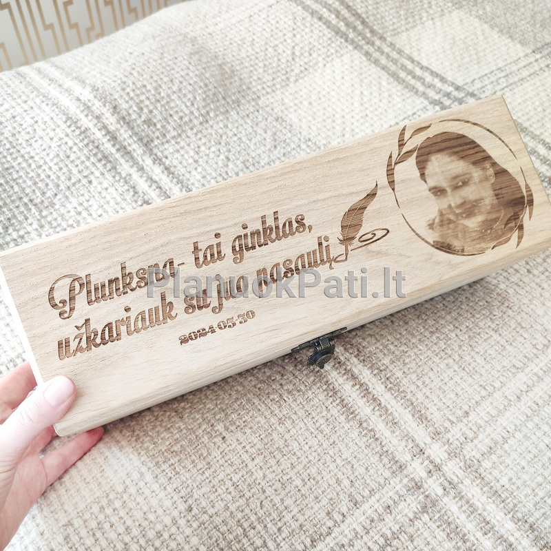 Personalizuota ąžuolinė vyndėžė-1